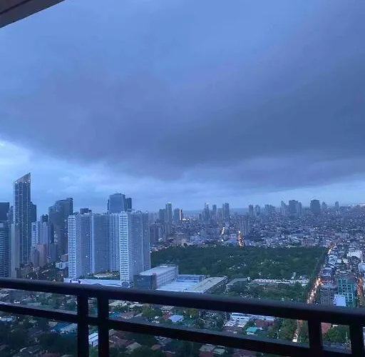 43F Gramercy Studio With Wi-Fi & Pool Access