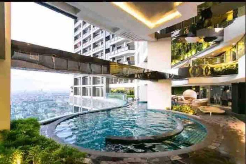 43f Gramercy With Wi-fi & Pool Access Manila